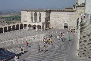 Xtrallusion offers characteristic Bed and Breakfast, B&B, Guest House, Hotel, Albergo and Country Lodge accommodation in Italy. Plus independent self-guided Walking, Adventure, Activity, Skiing and Paragliding Holiday itineraries on the Italian Rivieras, in the Italian Lakes, in the Italian Alps and in some of the most beautiful corners of Italy.